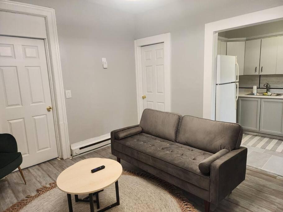 Fortune Suits And Apartment Олбани Екстериор снимка